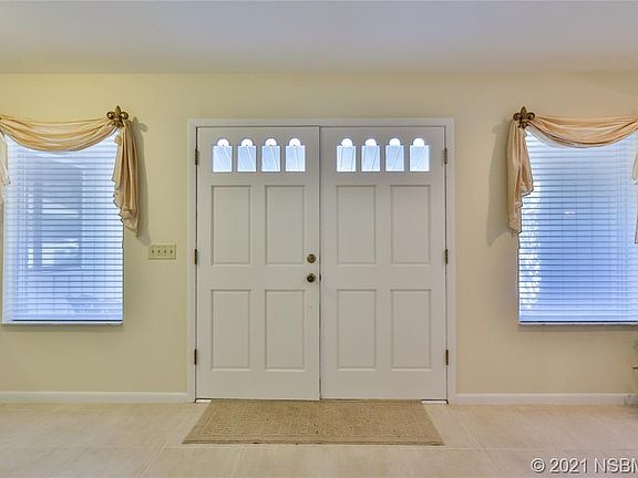 5th image of 526 Club House Blvd