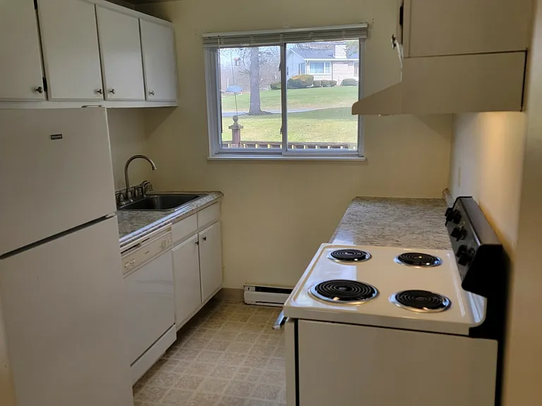 357 Main St — Photo 11