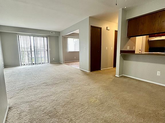 3rd image of 15110 Southpointe Dr APT 202