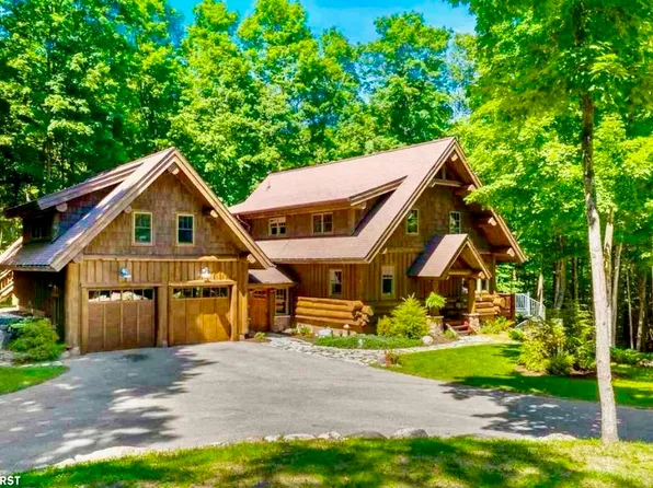 1300 Catob Rd, Harbor Springs, MI 49740