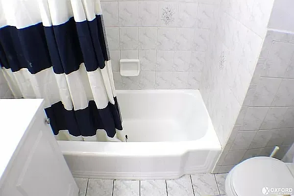 Rented by Oxford Property Group | media 39