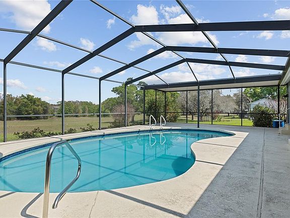 3rd image of 121 ARROWHEAD LANE