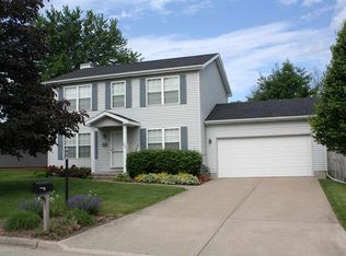 212 Freedom Trl, East Peoria, IL 61611