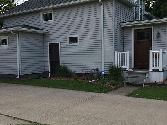 4th image of 3130 E Empire Ave