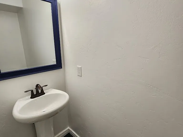 1000 E Bluff View Dr #94 — Photo 6
