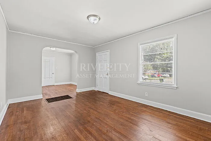 3 bed, 2.0 bath, 1241 sqft, $1,595 — Photo 4