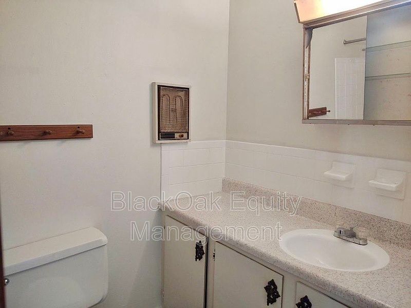 725 Perryville St Harrodsburg, KY, 40330 Apartments for Rent Zillow