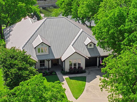 2nd image of 311 River Ranch Rd
