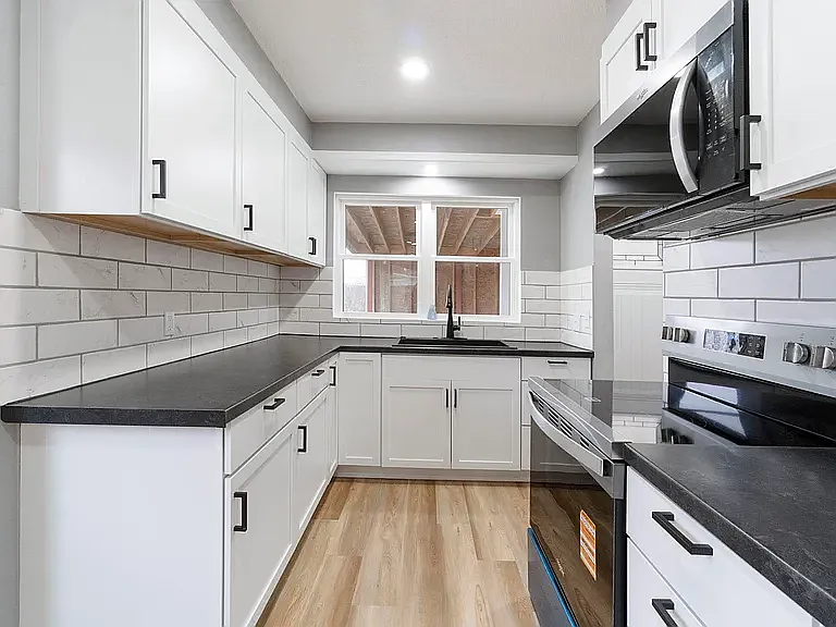2041 S Cleveland St — Photo 5