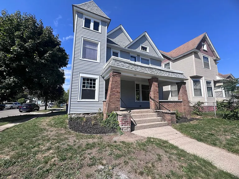 425 Fuller Ave SE — Photo 27