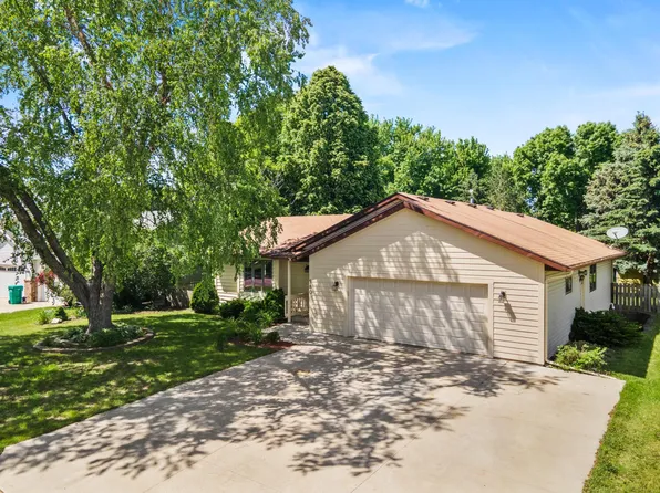 980 22nd St SE, Owatonna, MN 55060
