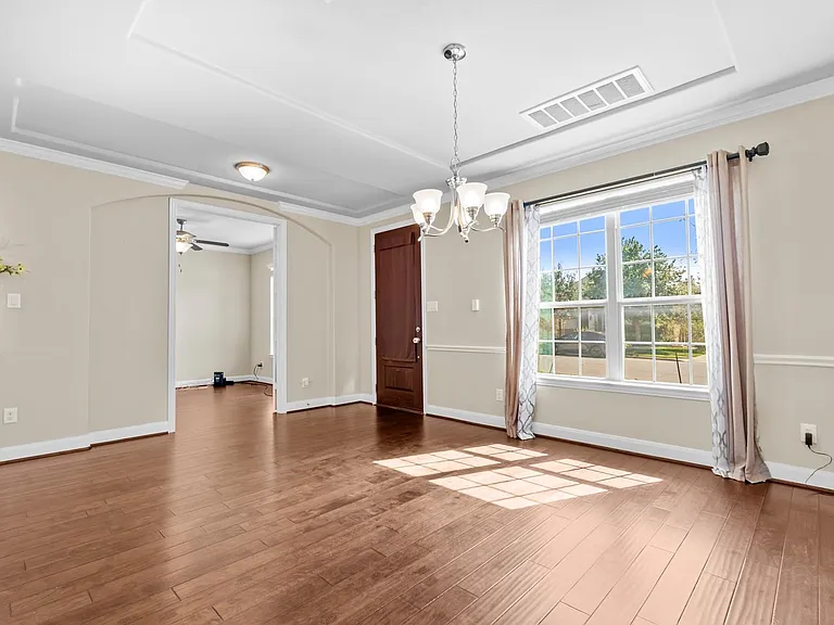 3704 Ashbury Rd — Photo 5