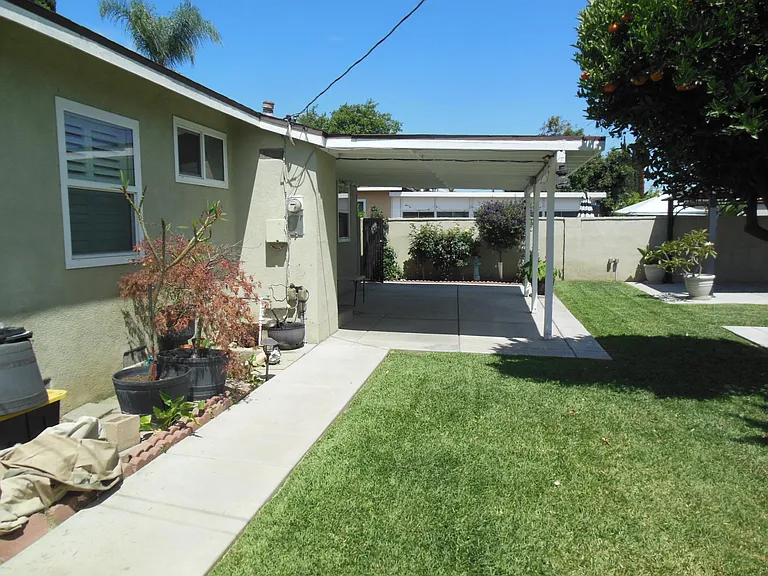 447 Melham Ave — Photo 28