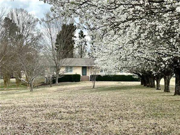 5791 Warren Farm Rd SW, Powder Springs, GA 30127