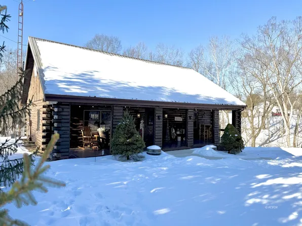 11807 Red Rock Rd, Glouster, OH 45732