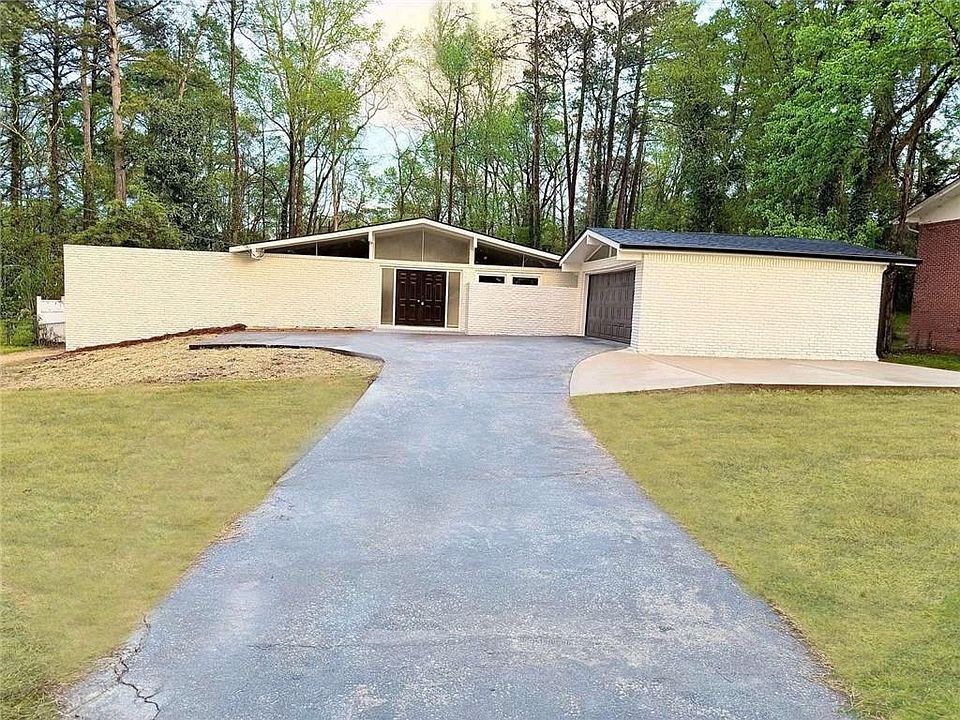1st image of 2533 Amalfi Dr