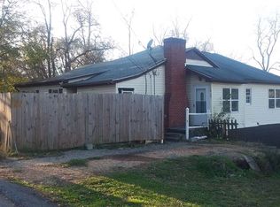 2709 Hanover St, Staunton, VA 24401