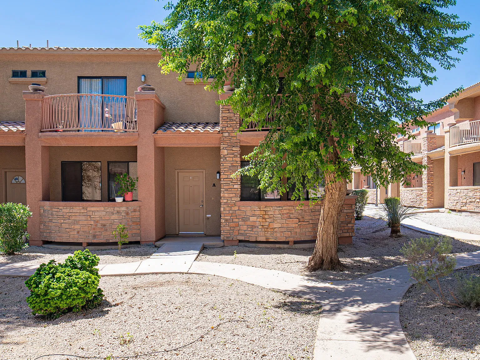 3 bed, 1472 sqft, $1,950 — Photo 3
