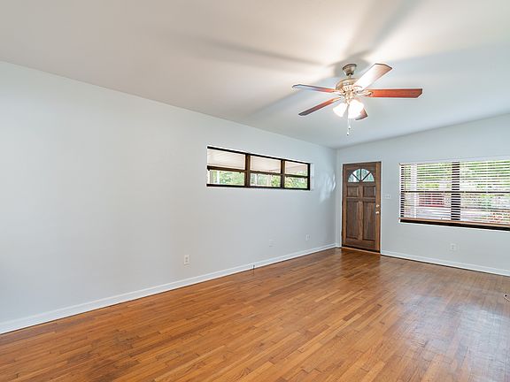 3rd image of 1917 N Park Ave