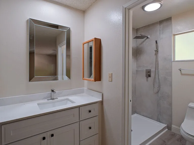 505 Mission Pl — Photo 16
