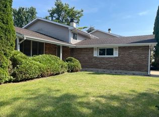 471 Raphael Ave, Buffalo Grove, IL 60089