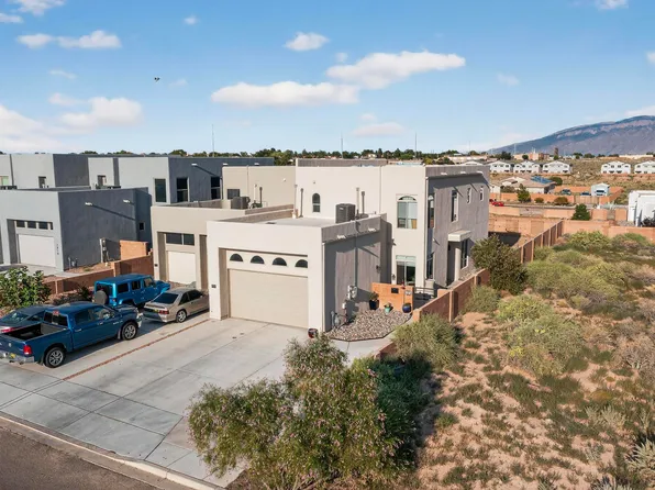 1014 25th St SE, Rio Rancho, NM 87124