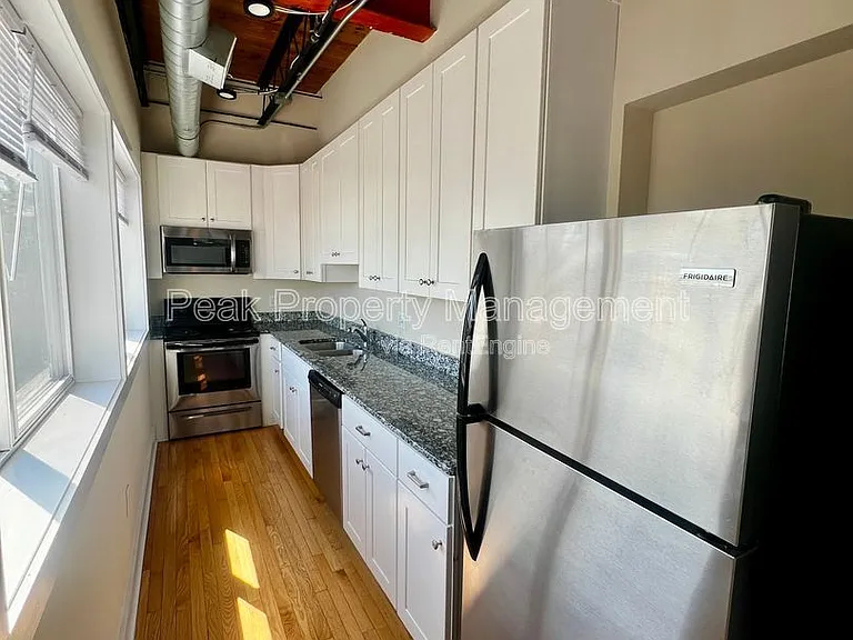 2709 W Broad St #1 — Photo 11
