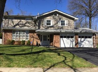 32 Woodland Rd, Chatham, NJ 07928