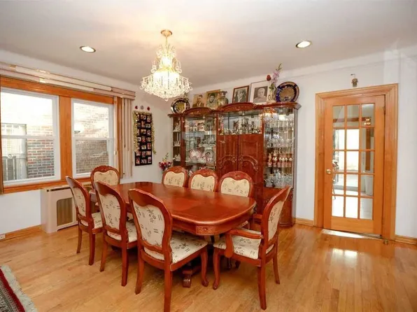 8263 166th St, Jamaica, NY 11432