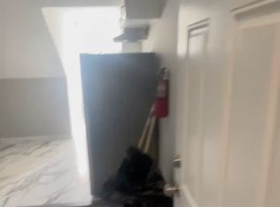 352 S 10th St FLOOR 3, Newark, NJ 07103