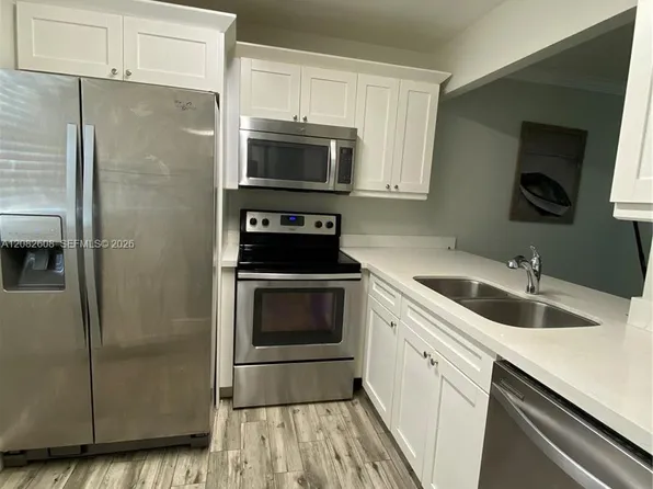 5181 W Oakland Park Blvd, Fort Lauderdale, FL