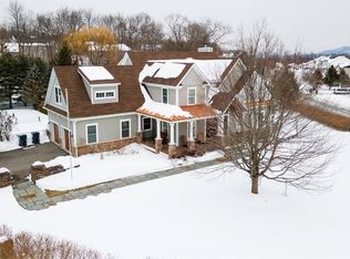 1016 Forest Gln, New Windsor, NY 12553