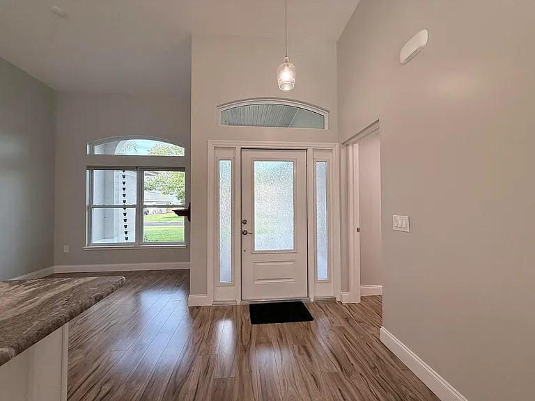 3786 Sierra Dr — Photo 15