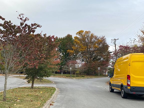 5th image of 1004 King Richard Blvd