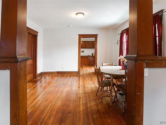4th image of 59 Franklin St