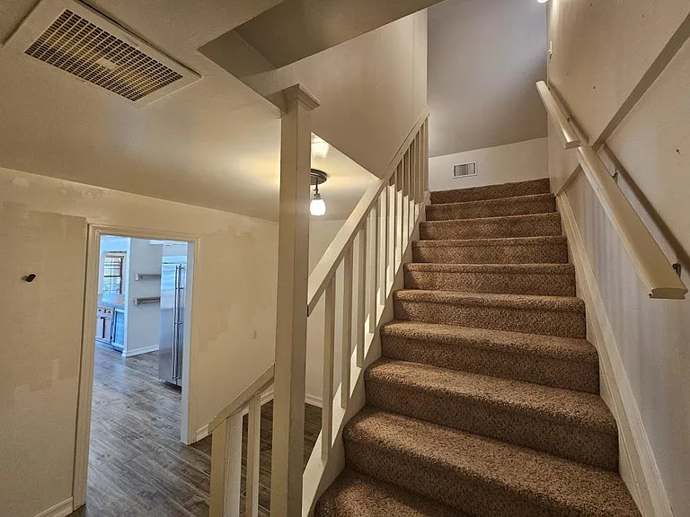 22530 Rolling Meadows Dr — Photo 54