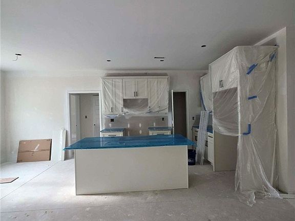 4th image of 307 Barberry Rd