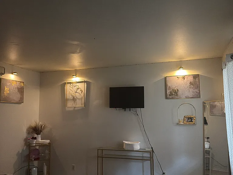 2900 E College Ave #6 — Photo 2