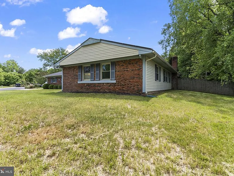13501 Ivy Way — Photo 4