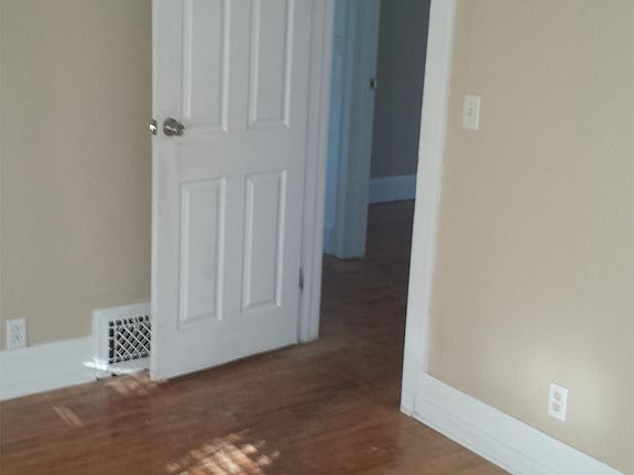 3rd image of 1430 N Church St