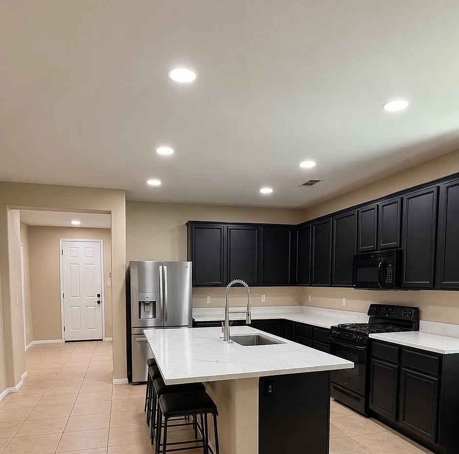 4 bed, 2094 sqft, $2,700 — Photo 3