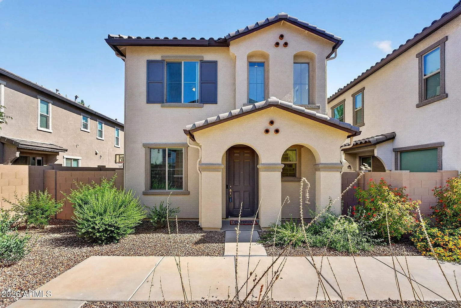 3 bed, 2.5 bath, 1605 sqft, $1,000 — Photo 1