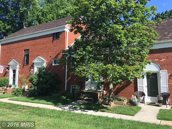 3rd image of 3330 Martha Custis Dr #215