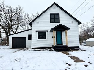 1103 Pleasant View Dr, Des Moines, IA 50315