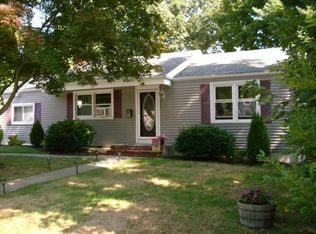 99 Lockhaven Rd, Warwick, RI 02889