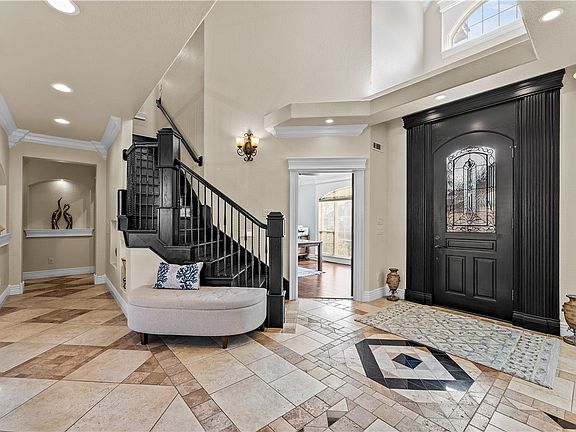 5th image of 3901 NE Cadbury Ave