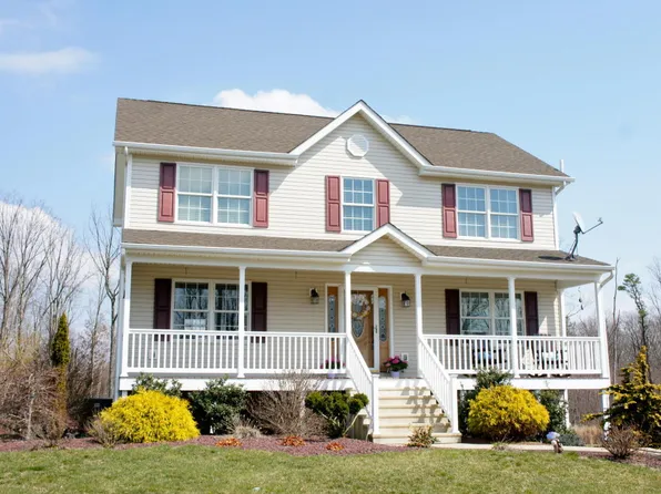 226 Juniper Ln, Drums, PA 18222