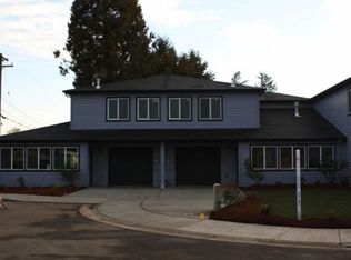 688 Pine Ct, Junction City, OR