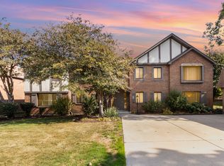 52 Parliament Dr W #127, Palos Heights, IL 60463