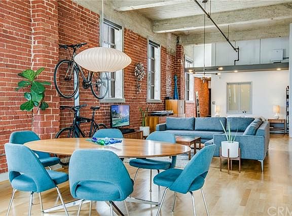 3rd image of 207 E Broadway #602